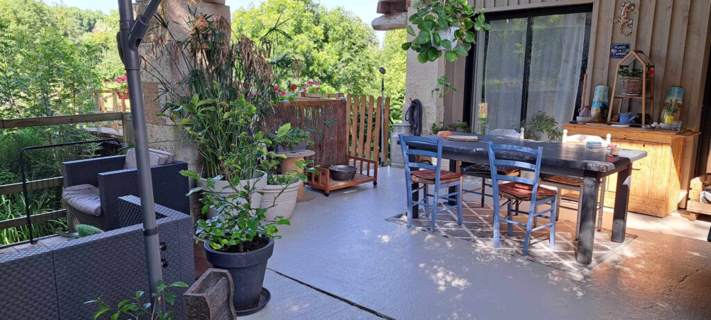 MAISON COUP DE COEUR AU BORD DE L EAU – 5 pièces – 3 chambres – 180 m²