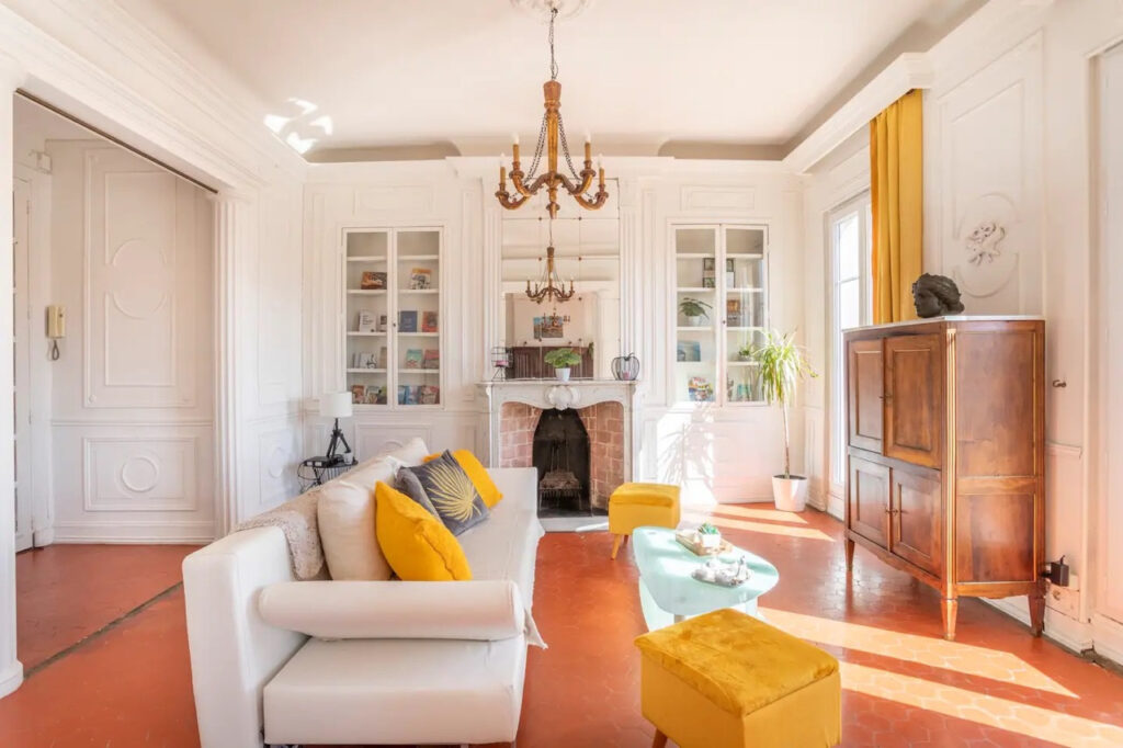 Appartement bourgeois 90m2 À vendre à Marseille 13002 balcon – 4 pièces – 2 chambres – 96 m²