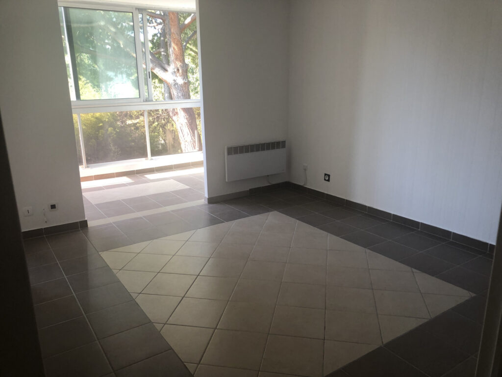 GOLFE JUAN RESIDENTIEL MAGNIFIQUE STUDIO CABINE – 2 pièces – 1 chambre – 36.97 m²