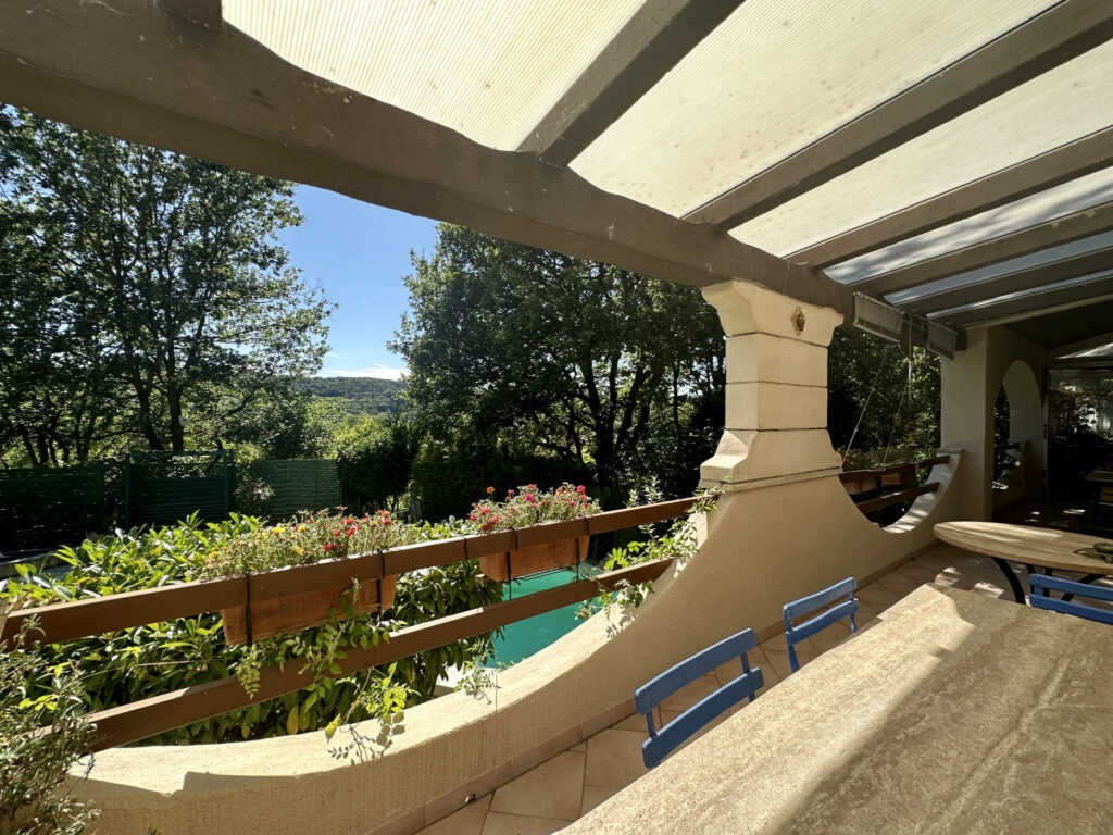 Magnifique villa au panorama exceptionnel – 5 pièces – 3 chambres – 145 m²