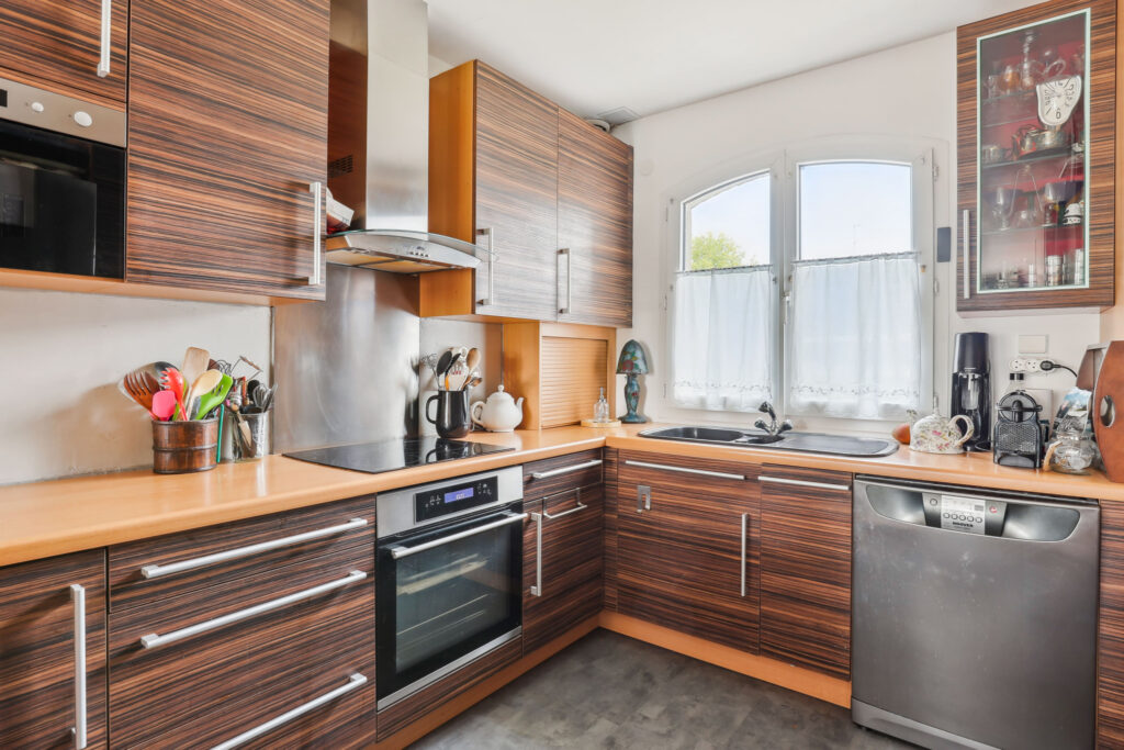 Suresnes (92) – Quartier république – Appartement familial a – 5 pièces – 4 chambres – 110 m²