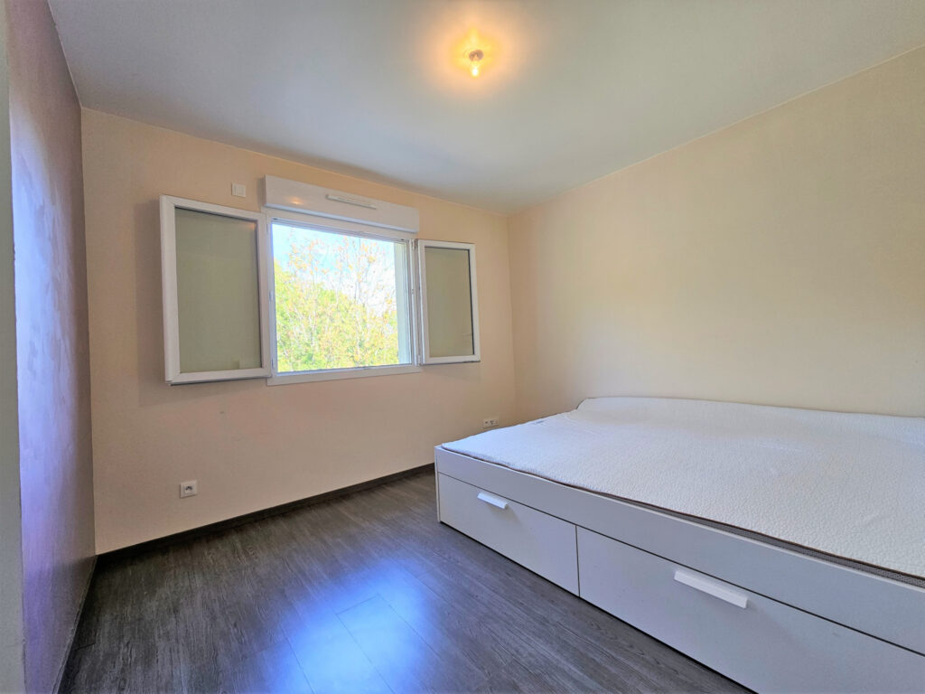 Attique avec vue dégagée T2 à Peron de 57m2 – 2 pièces – 1 chambre – 57 m²