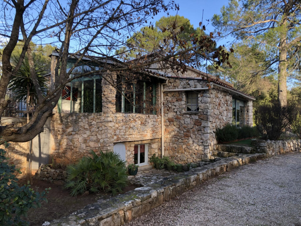 Ancienne Bergerie authentique en pierre de taille  sur un te – 11 pièces – 6 chambres – 310 m²