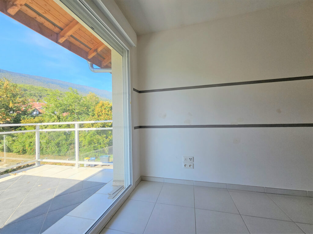 Attique avec vue dégagée T2 à Peron de 57m2 – 2 pièces – 1 chambre – 57 m²