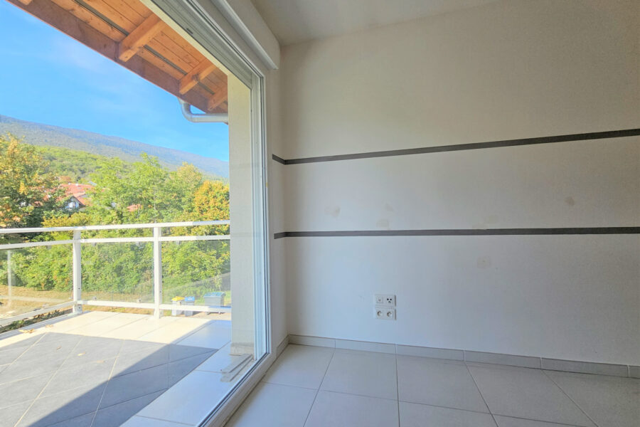 Appartement à vendre à Péron