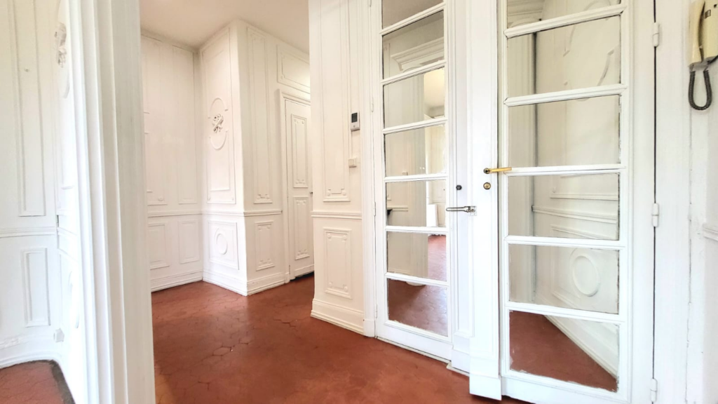 Appartement bourgeois 90m2 À vendre à Marseille 13002 balcon – 4 pièces – 2 chambres – 96 m²