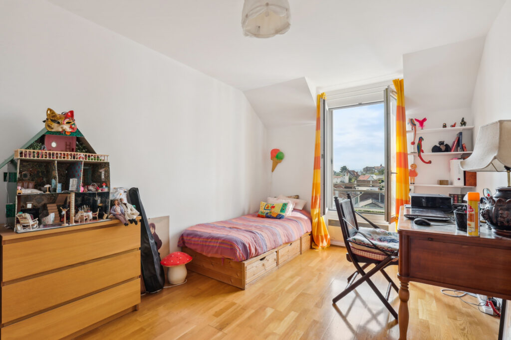 Suresnes (92) – Quartier république – Appartement familial a – 5 pièces – 4 chambres – 110 m²