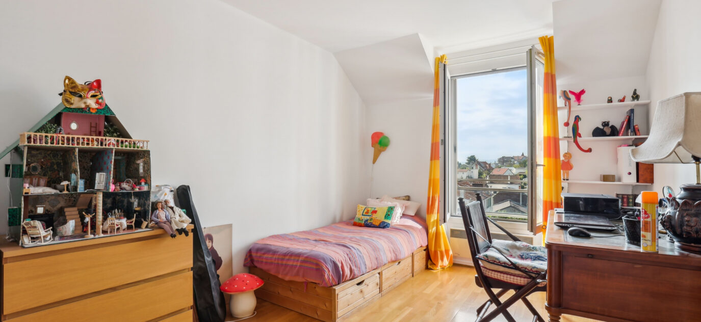 Suresnes (92) – Quartier république – Appartement familial a – 5 pièces – 4 chambres – 110 m²
