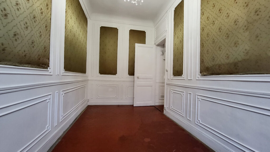 Appartement bourgeois 90m2 À vendre à Marseille 13002 balcon – 4 pièces – 2 chambres – 96 m²