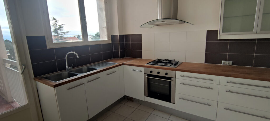 LE PARC SAINT IRENNEE LYON 5 – 2 pièces – 1 chambre – 52 m²