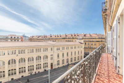 Appartement bourgeois 90m2 À vendre à Marseille 13002 balcon – 4 pièces – 2 chambres – 96 m²