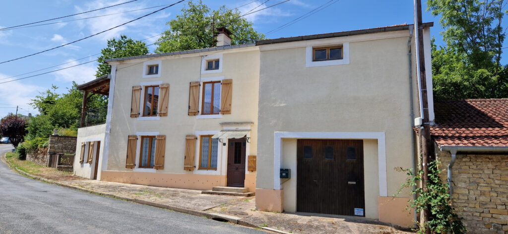 maison année 1858  – 5 pièces – 2 chambres – 123 m²