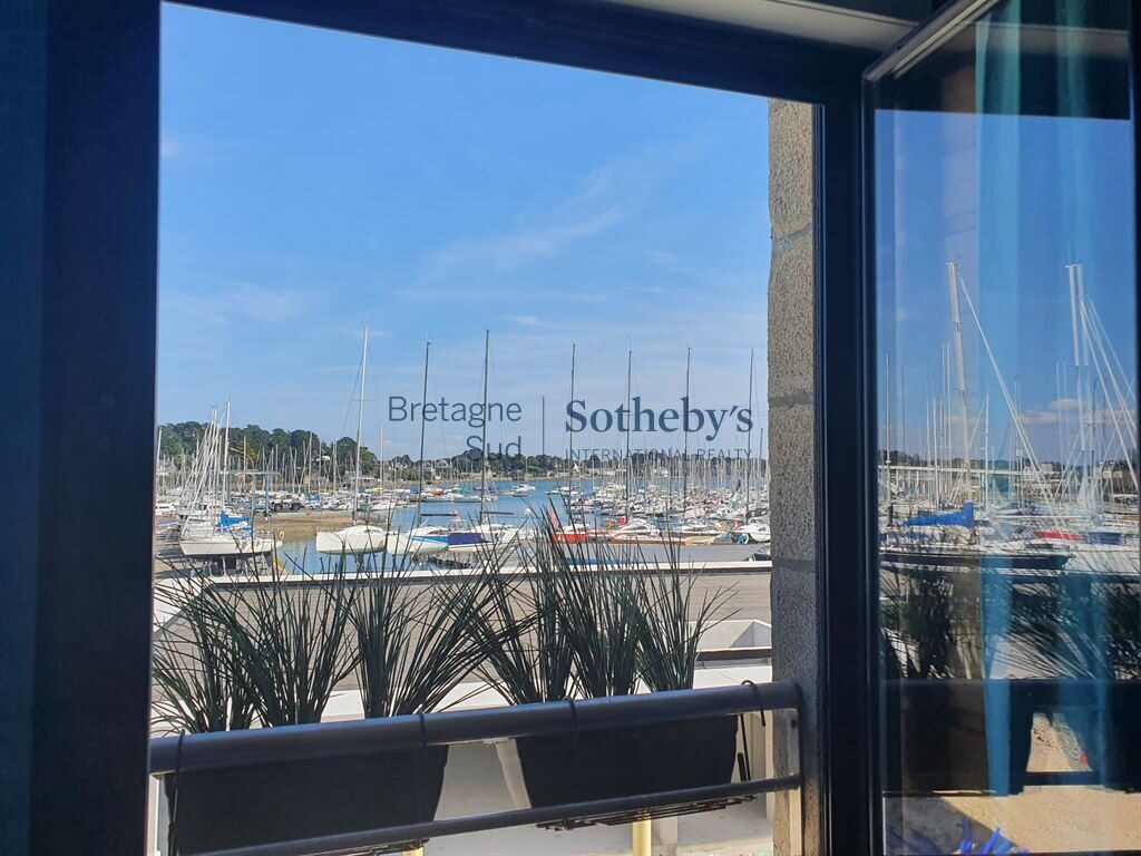 Maison de capitaine dans le centre de la Trinité sur mer – 8 pièces – 5 chambres – 138 m²