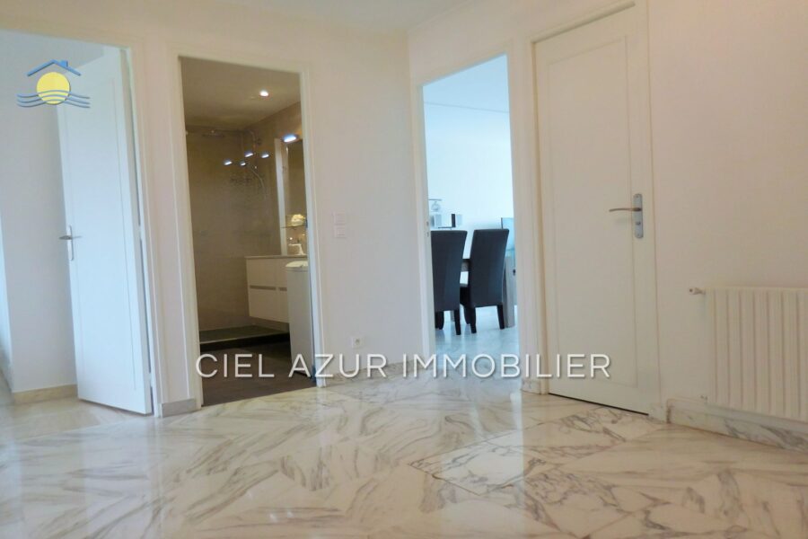 Appartement à louer à Juan-les-Pins
