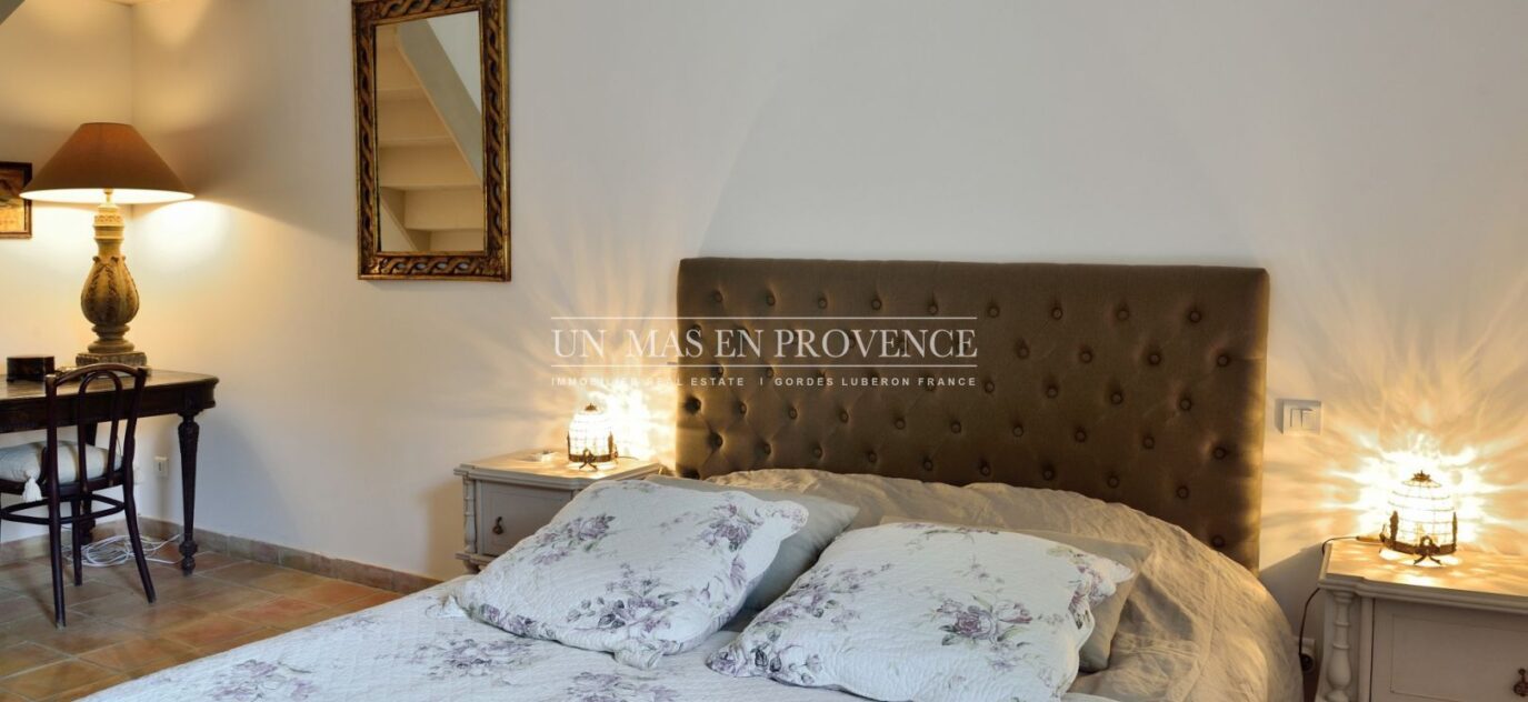 Propriété de charme au c½ur de la Provence – 5 pièces – 4 chambres – 200.00 m²