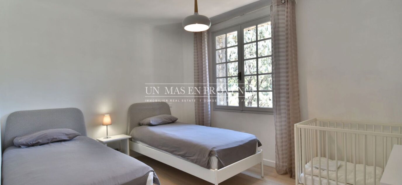 Jolie propriété confortable et idéalement située – NR pièces – 4 chambres – 185.00 m²