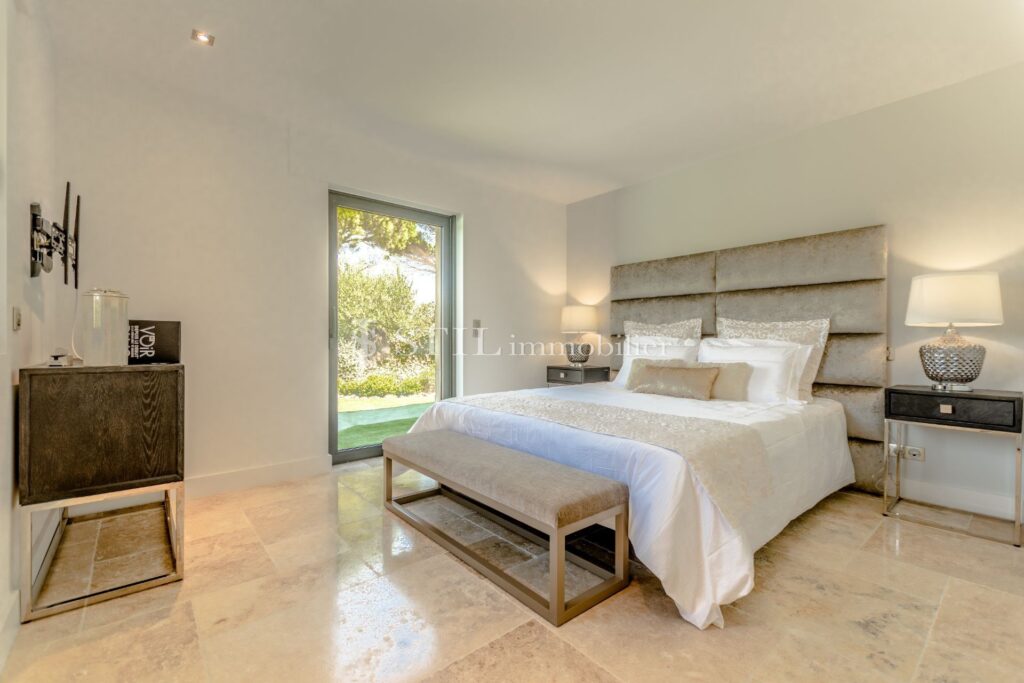 location villa 5 Pièce(s) – 5 pièces – 4 chambres – 175.00 m²