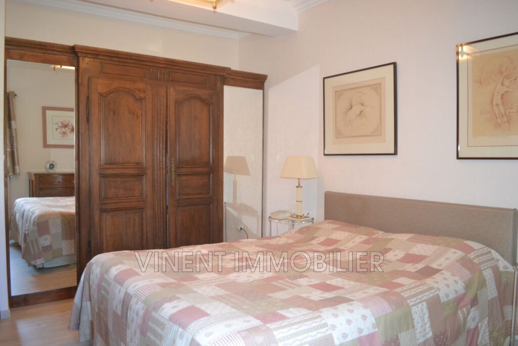 vente maison en pierre 14 Pièce(s) – 14 pièces – 6 chambres – 362.00 m²