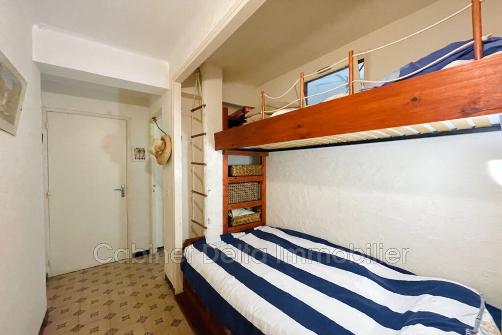 Appartement avec très grande terrasse proche centre ville – 2 pièces – NR chambres – 44.45 m²