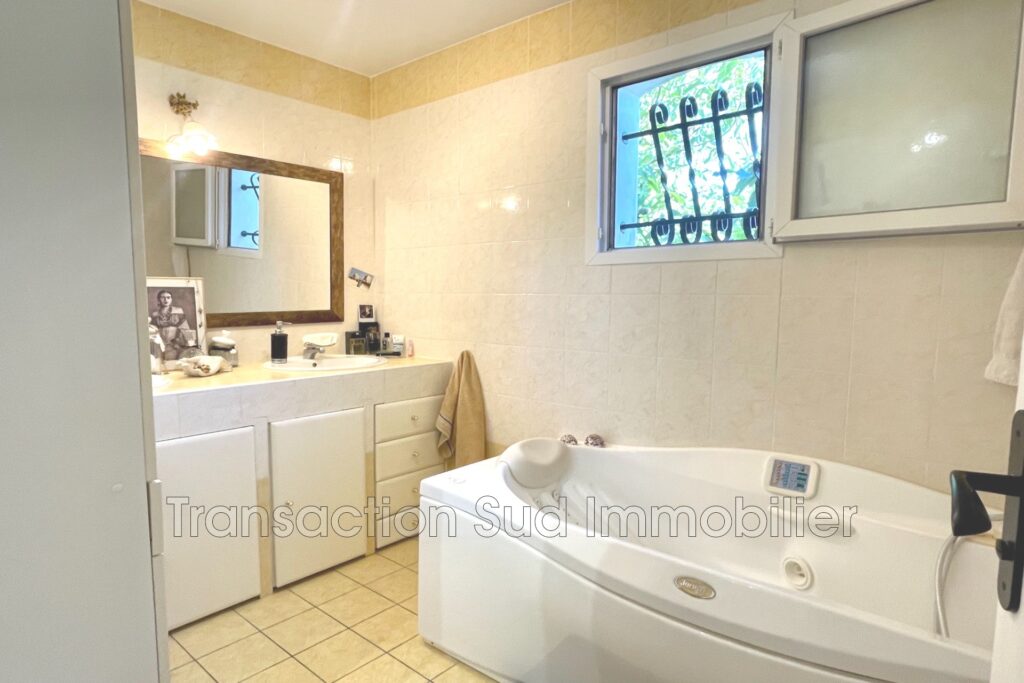 vente maison 7 Pièce(s) – 7 pièces – 3 chambres – 129.00 m²