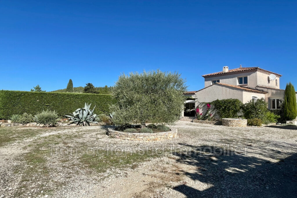 vente maison 7 Pièce(s) – 7 pièces – 3 chambres – 129.00 m²