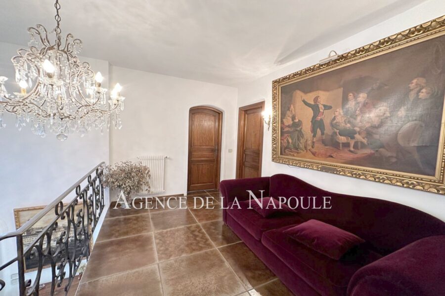Maison à vendre à Mandelieu-la-napoule