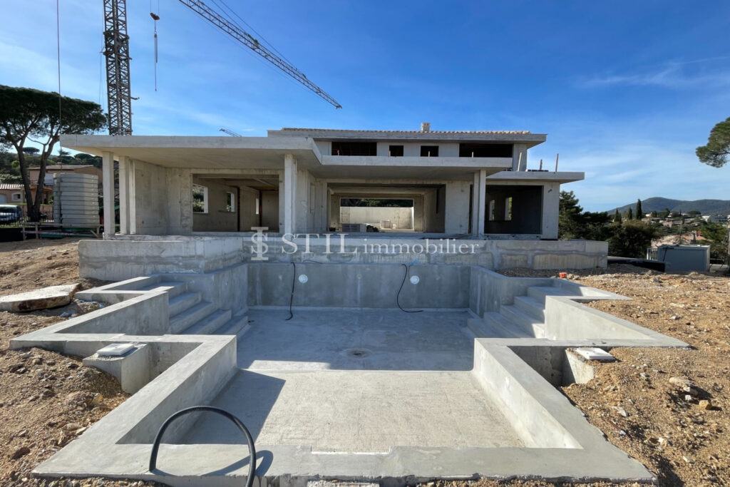 vente villa 6 Pièce(s) – 6 pièces – 4 chambres – 370.00 m²