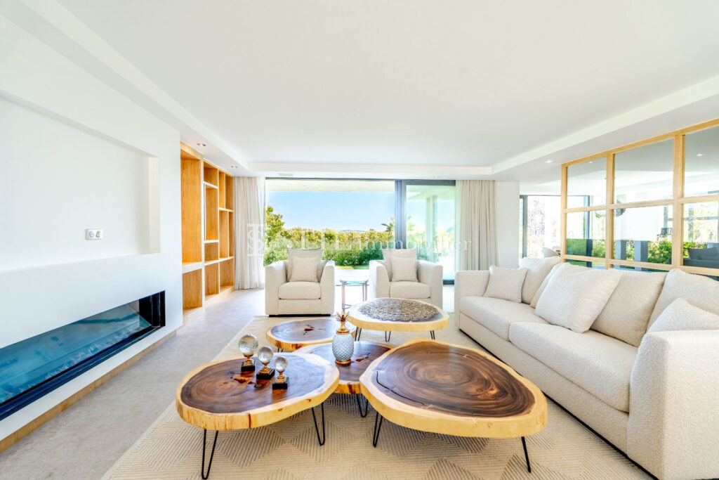 vente villa 6 Pièce(s) – 6 pièces – 4 chambres – 370.00 m²