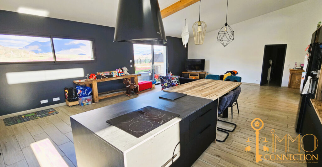 Villa d’architecte 4 pièces de 160 m2  – 4 pièces – 3 chambres – 160 m²