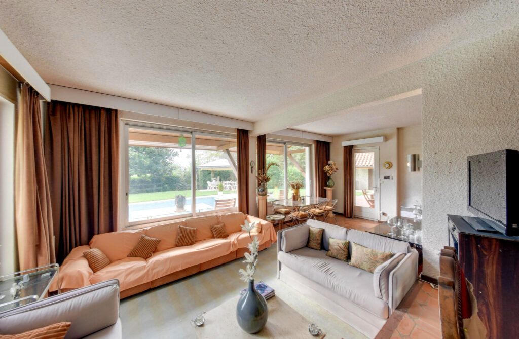 Propriété à Biviers – 7 pièces – 6 chambres – 157.11 m²