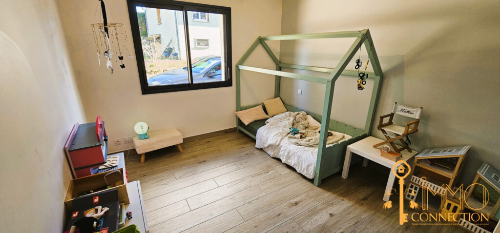 Villa d’architecte 4 pièces de 160 m2  – 4 pièces – 3 chambres – 160 m²