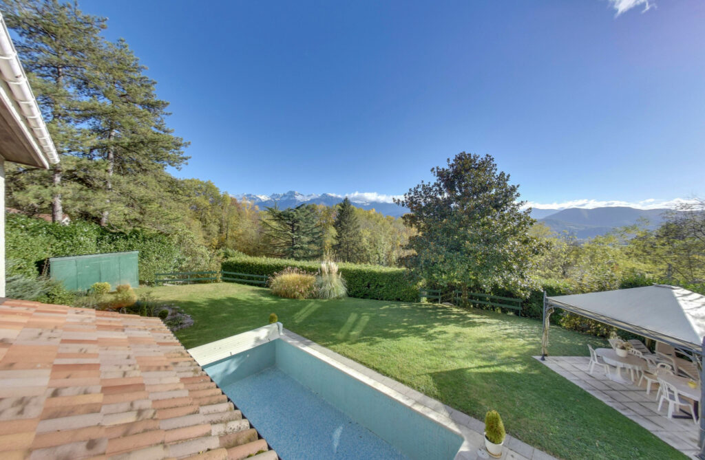 Propriété à Biviers – 7 pièces – 6 chambres – 157.11 m²