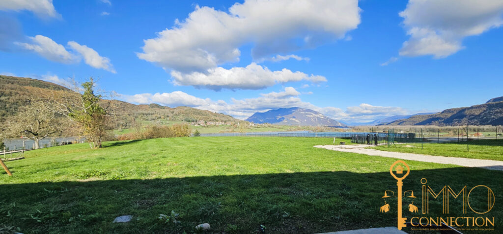 Villa d’architecte 4 pièces de 160 m2  – 4 pièces – 3 chambres – 160 m²