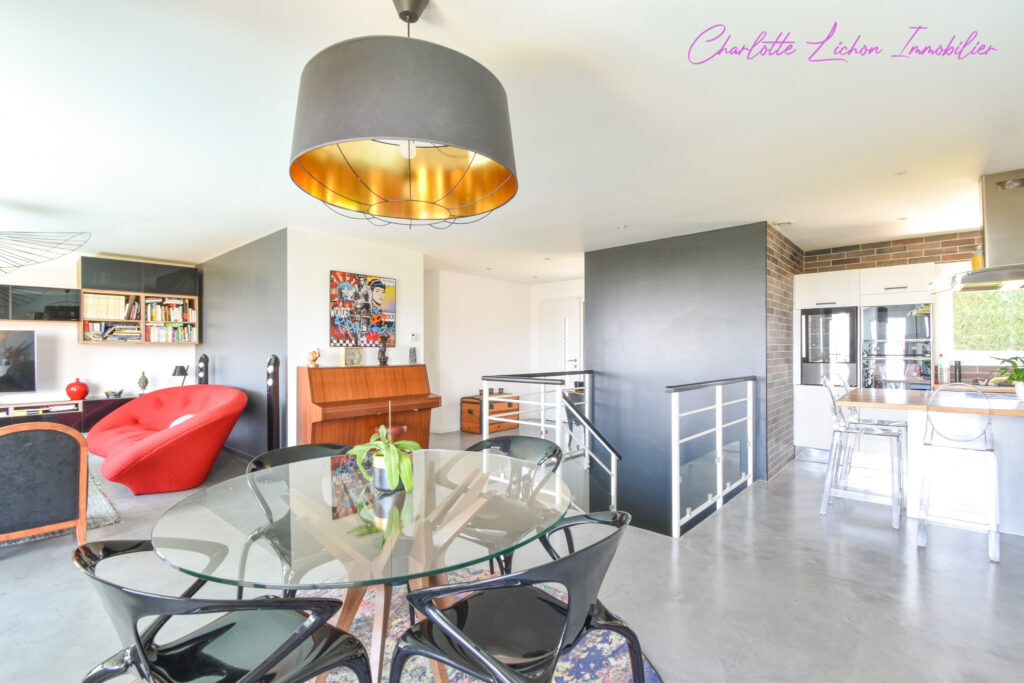 Maison 5 chambres – piscine – double garage  – 7 pièces – 5 chambres – 159 m²