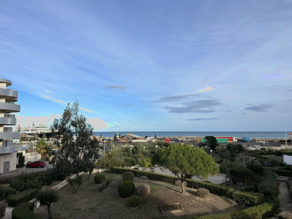 Bel appartement de type 2 vue mer, secteur Grande plage,Lydi – 2 pièces – 1 chambre – 33 m²