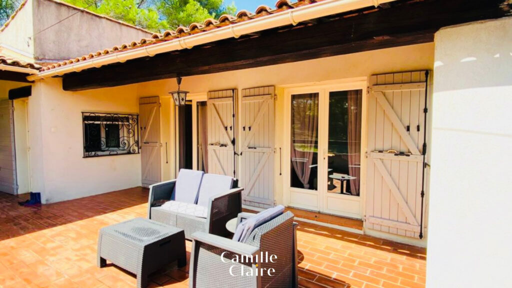 Maison sur Fuveau  avec dépendance + garage au calme absolu  – 4 pièces – 3 chambres – 128 m²