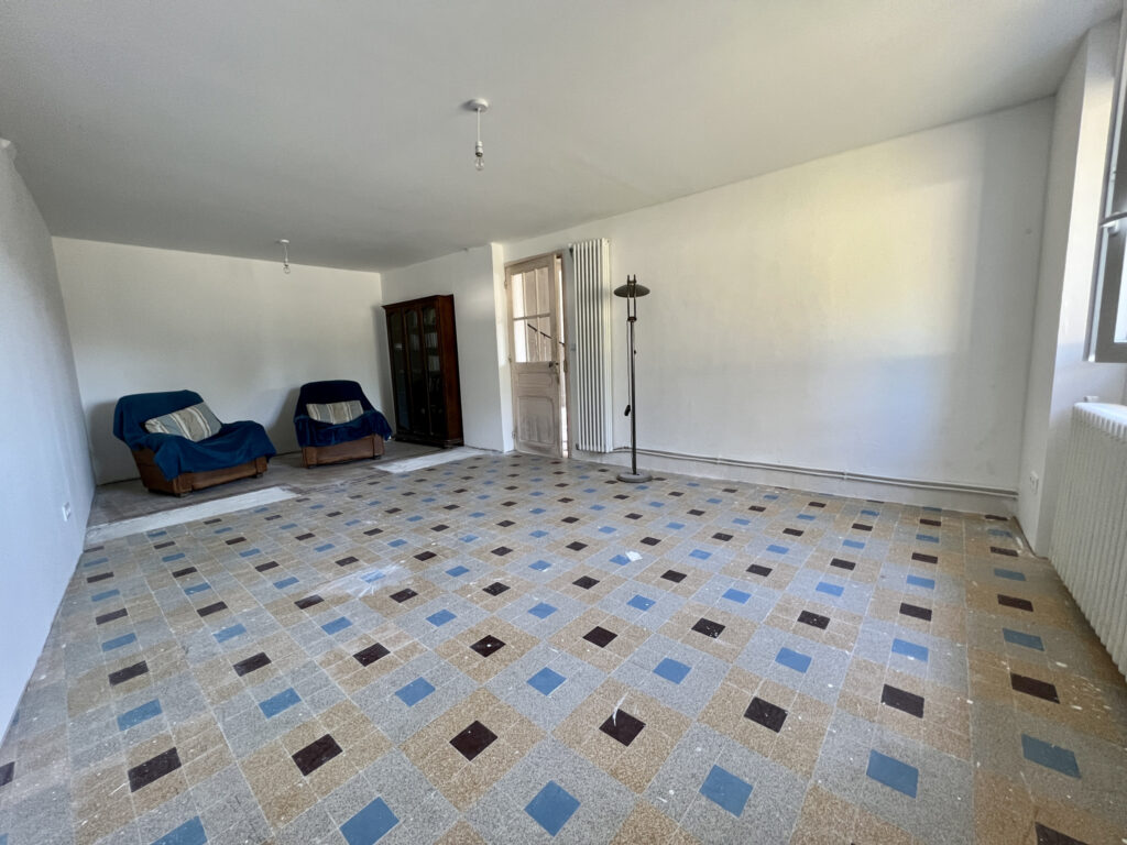 Maison familiale, 5 chambres, vue montagnes et CAGIRE – 7 pièces – 5 chambres – 148.64 m²