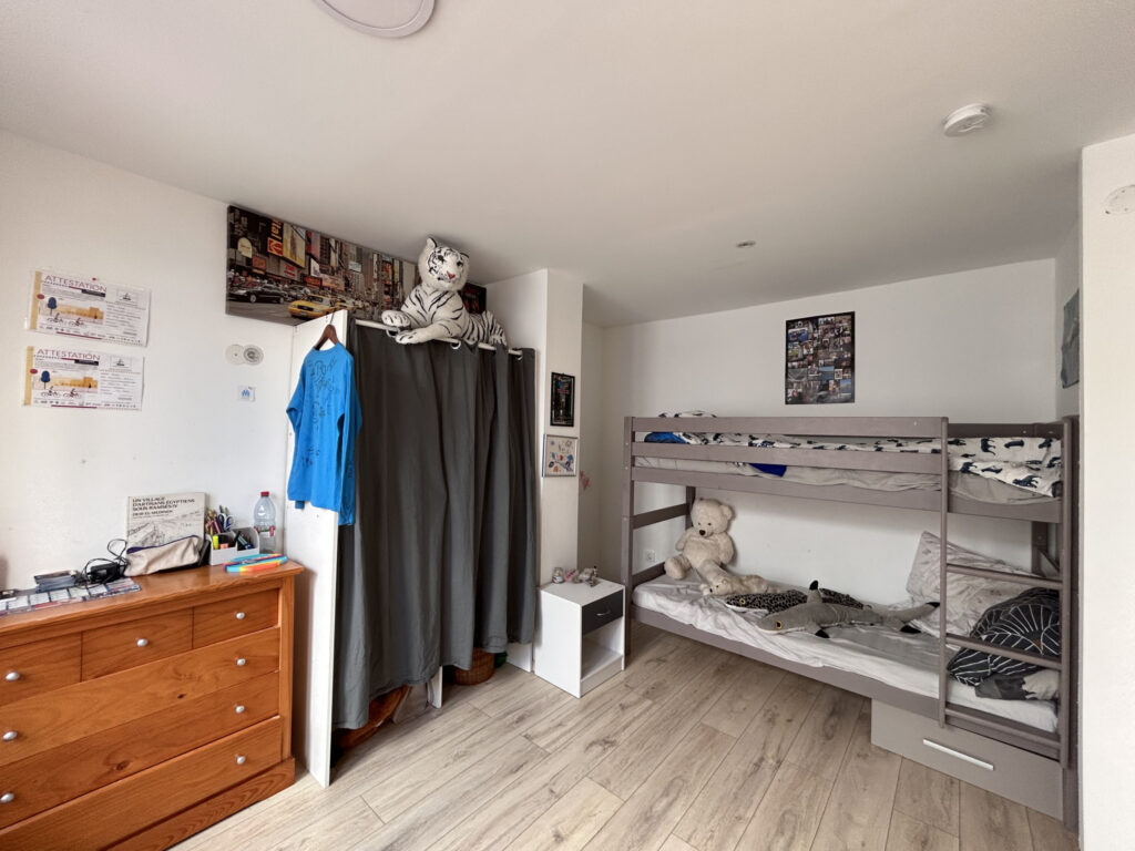 PYRENNES ORIENTALES RARE ET UNIQUE EN VALLESPIR  – 14 pièces – 6 chambres – 410 m²