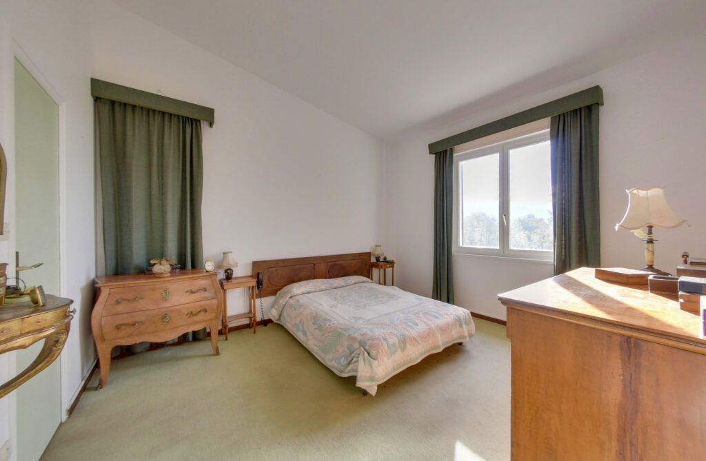 Propriété à Biviers – 7 pièces – 6 chambres – 157.11 m²