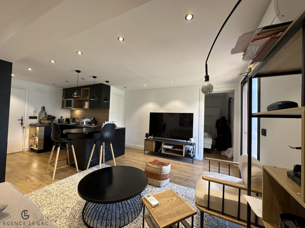 EXCLU CENTRE-VILLE T2 ETAT NEUF – 2 pièces – 1 chambre – 38 m²