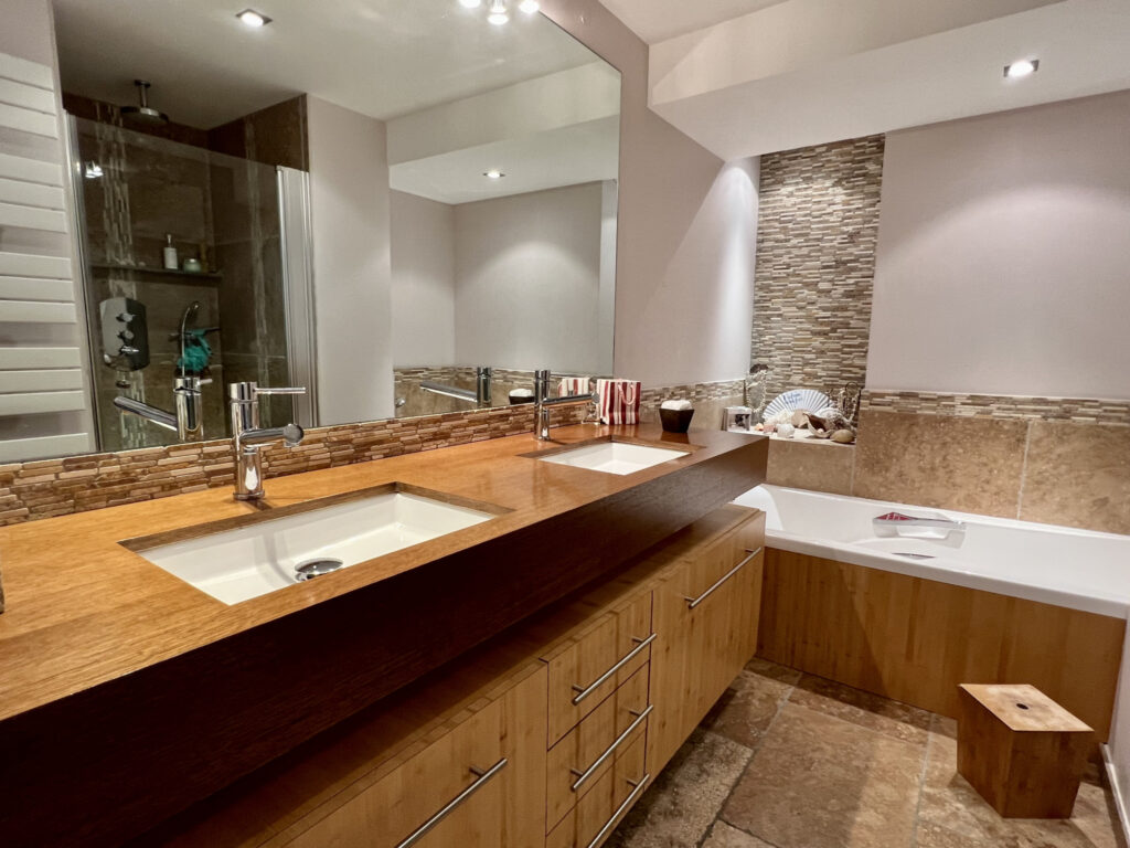 BIEN D’EXCEPTION ! – 6 pièces – 4 chambres – 150.8 m²