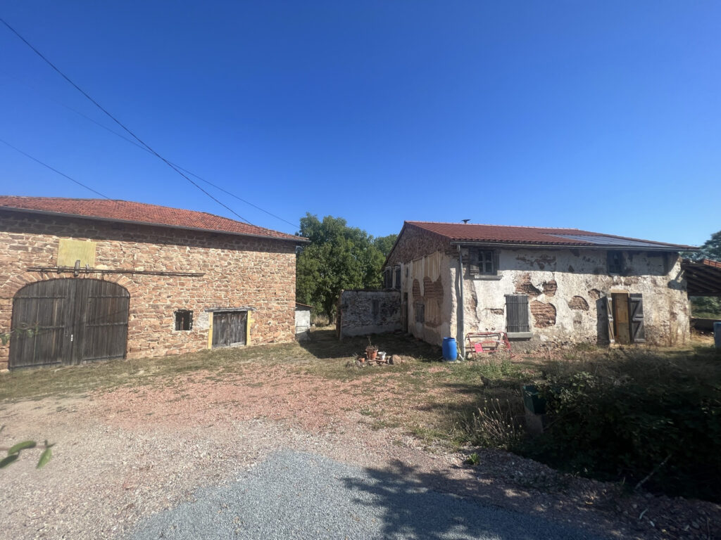 Maison avec dépendance et terrain – 5 pièces – 3 chambres – 115 m²