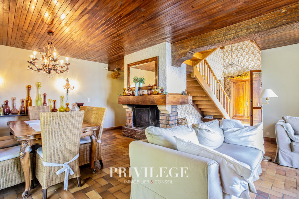 Découvrez un Havre de Sérénité au coeur des Hautes Alpes – Ch – 6 pièces – 5 chambres – 220 m²