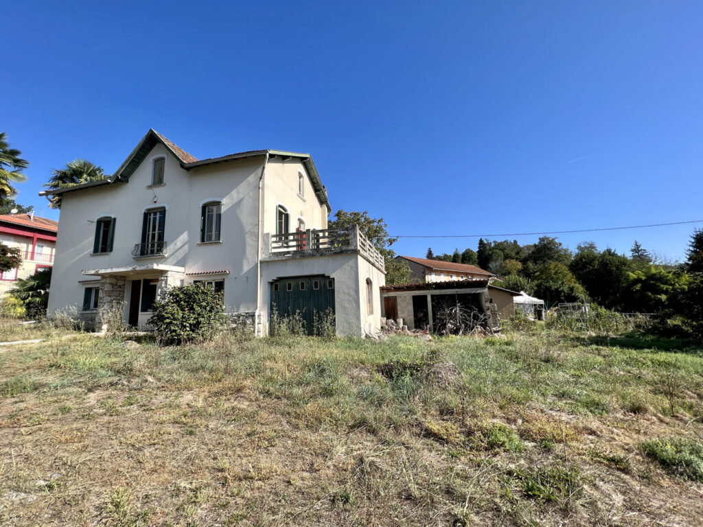 Maison familiale, 5 chambres, vue montagnes et CAGIRE – 7 pièces – 5 chambres – 148.64 m²
