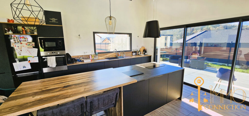 Villa d’architecte 4 pièces de 160 m2  – 4 pièces – 3 chambres – 160 m²