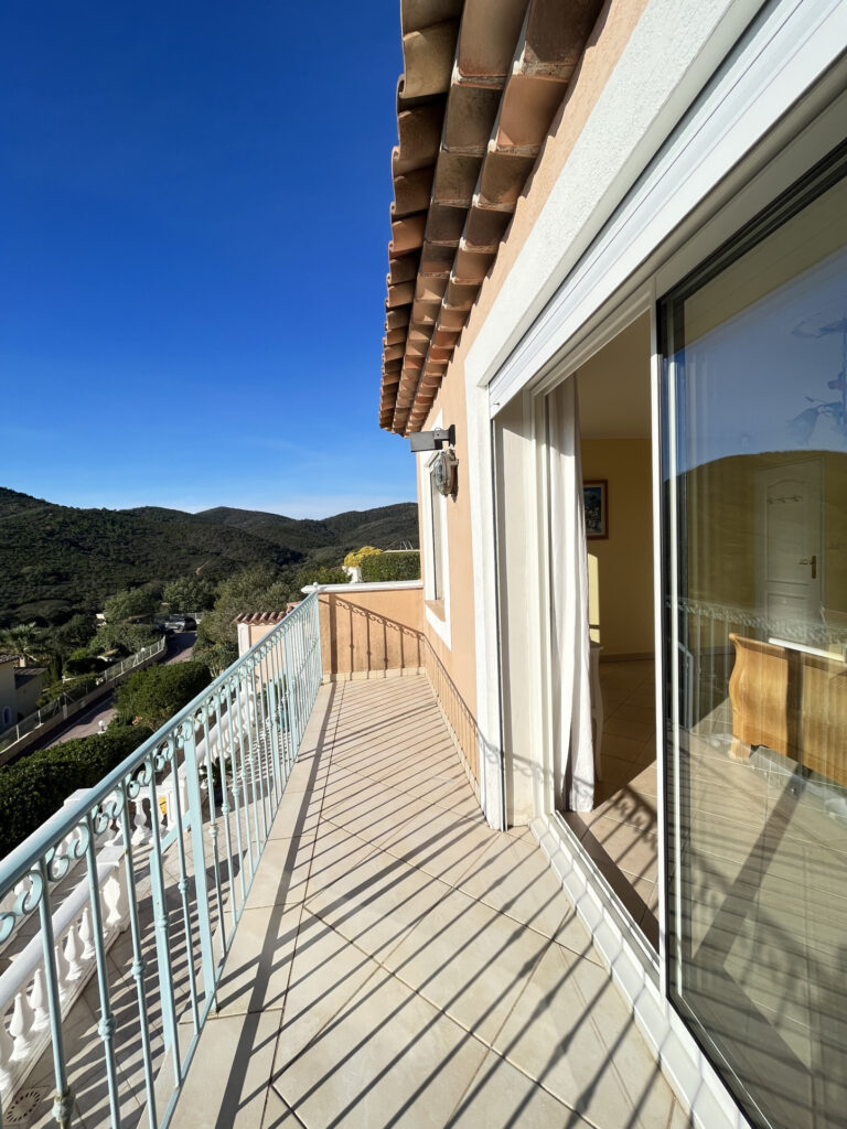 Villa F4 vue mer et collines – 4 pièces – 3 chambres – 145 m²