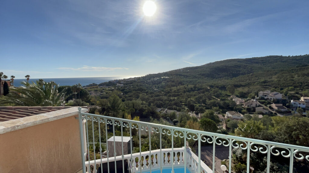 Villa F4 vue mer et collines – 4 pièces – 3 chambres – 145 m²