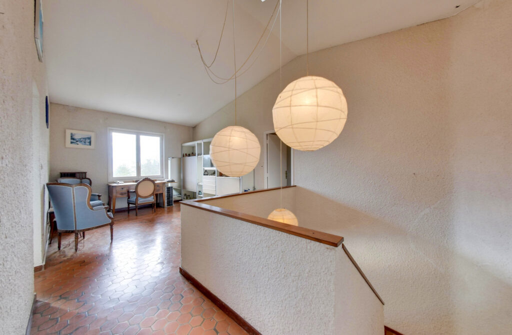 Propriété à Biviers – 7 pièces – 6 chambres – 157.11 m²