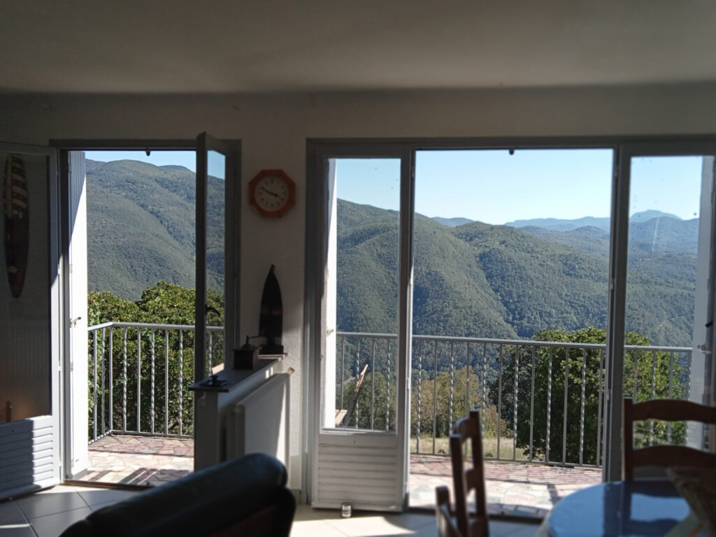 Mas F9 + maison F5 avec forêt à acheter dans le sud de la Fr – 14 pièces – 8 chambres – 230 m²