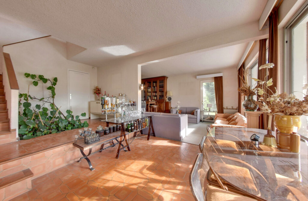 Propriété à Biviers – 7 pièces – 6 chambres – 157.11 m²